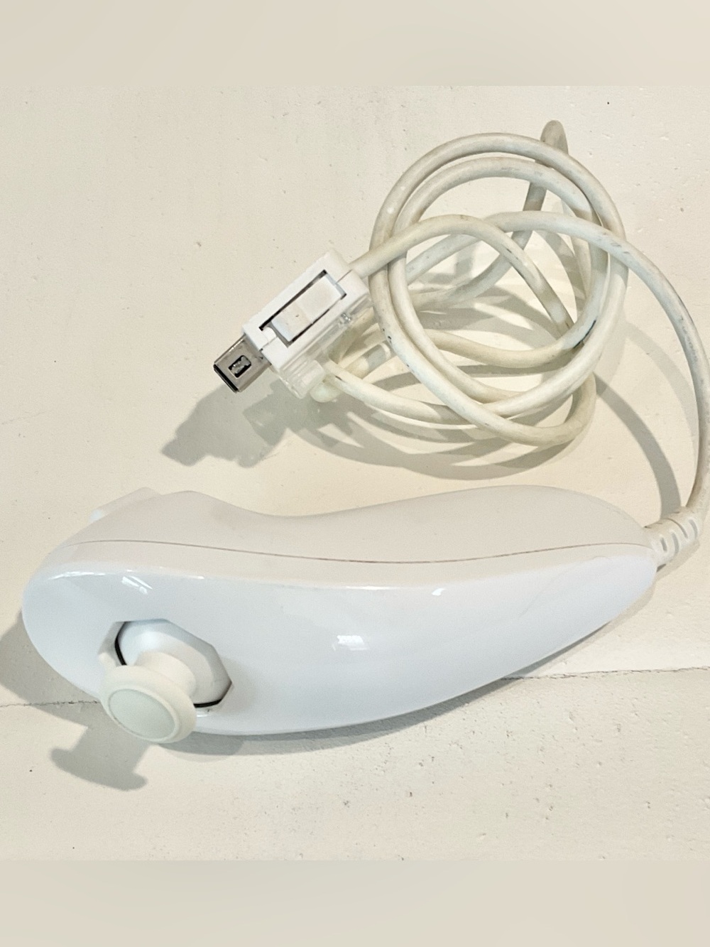 Nintendo Wii Nunchuck Controller White OEM open box